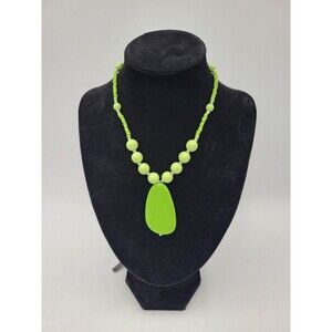 SP Sophia Necklace Bright‎ Green Acrylic Bead Statement